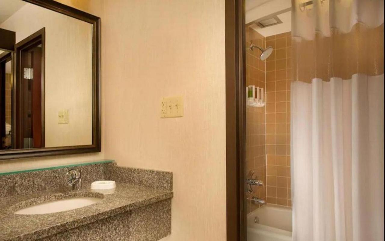 Hotel Lotus Kansas City Stadium Εξωτερικό φωτογραφία