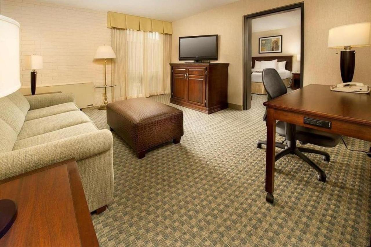 Hotel Lotus Kansas City Stadium Εξωτερικό φωτογραφία