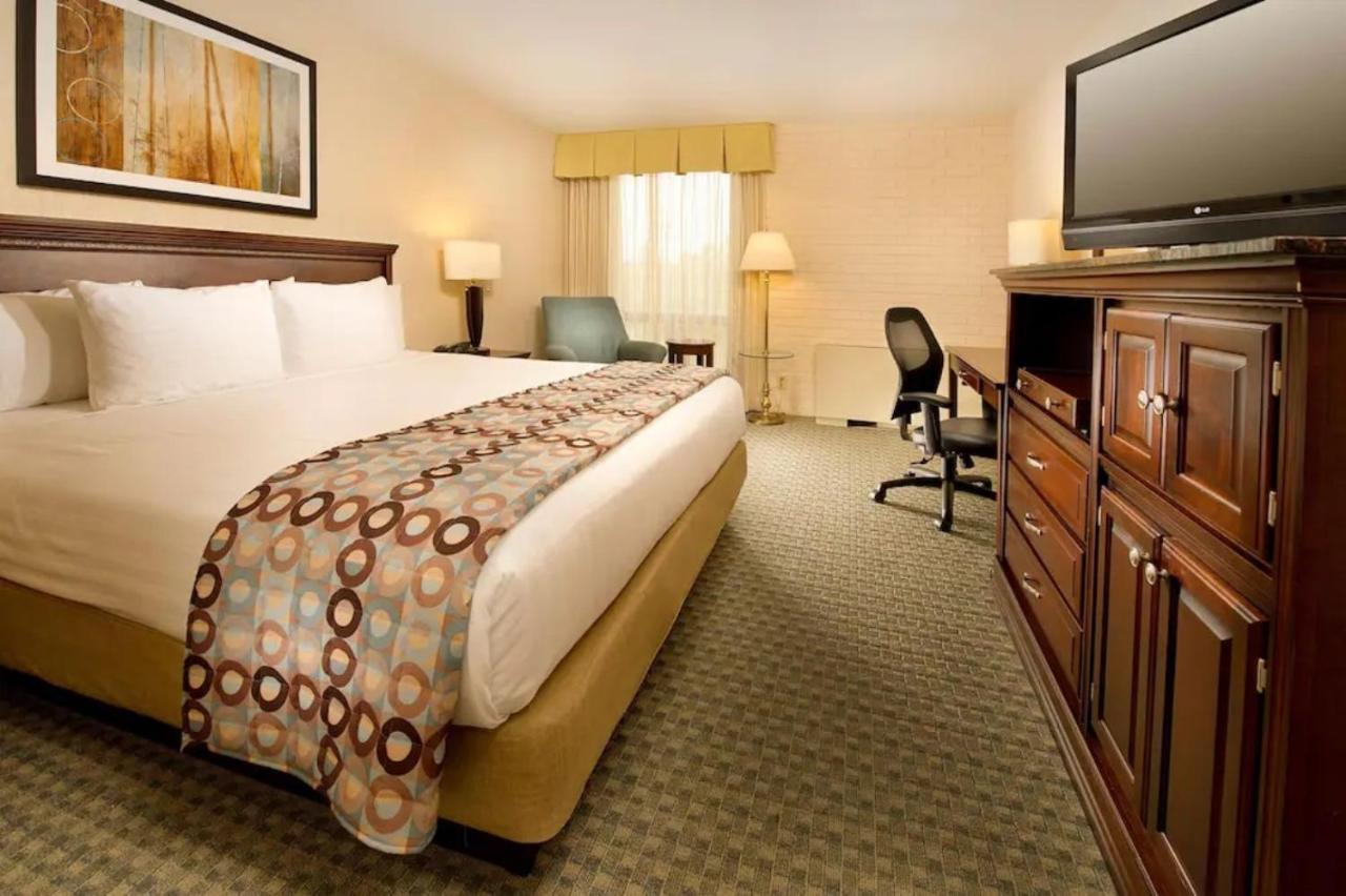Hotel Lotus Kansas City Stadium Εξωτερικό φωτογραφία
