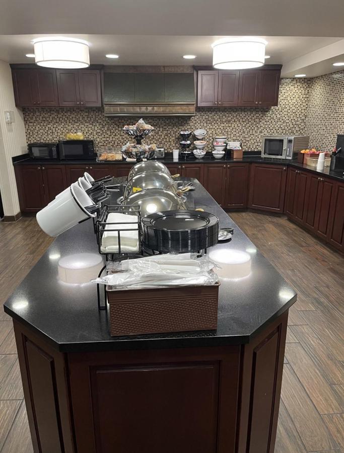 Hotel Lotus Kansas City Stadium Εξωτερικό φωτογραφία